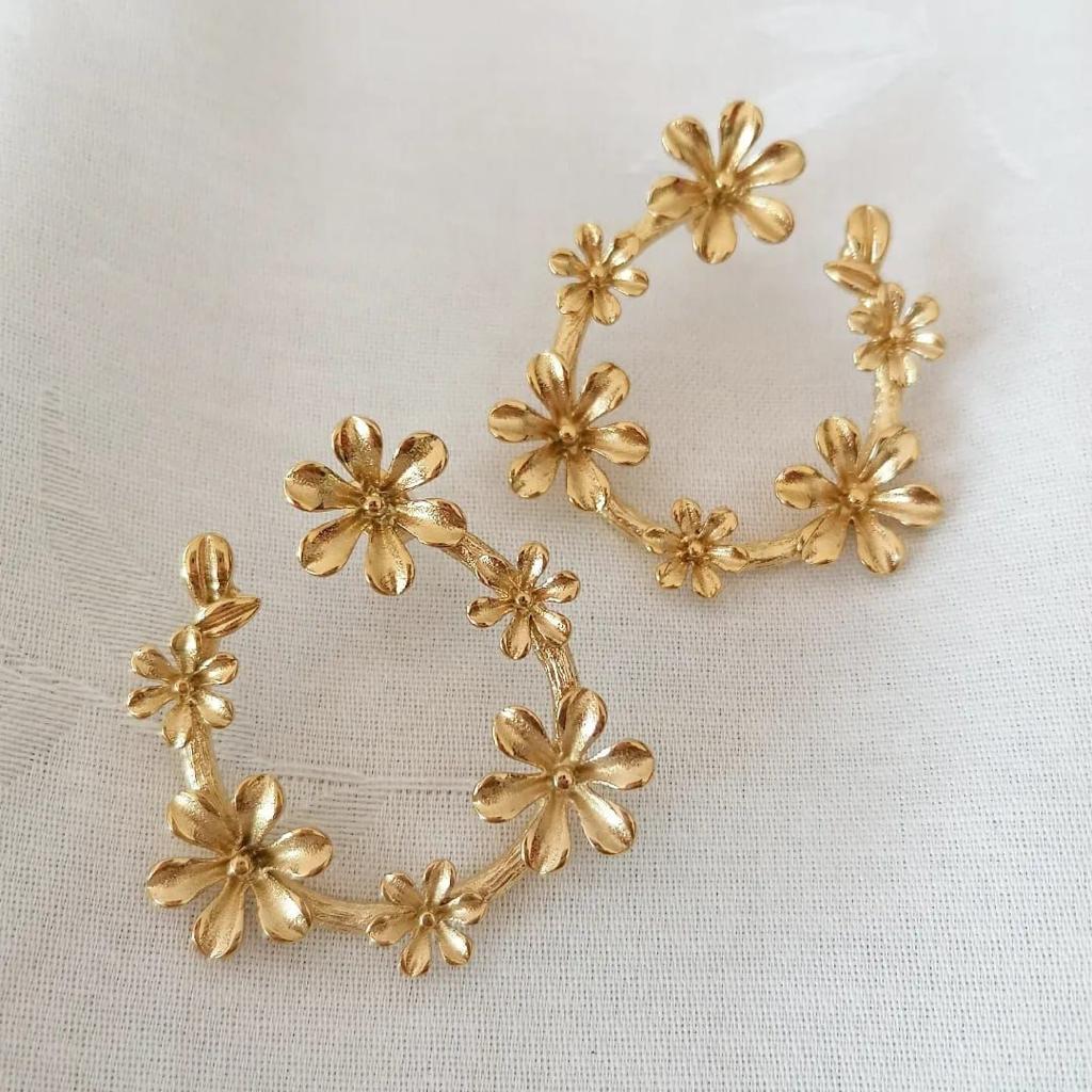 Brincos Flores Noa | Dourado